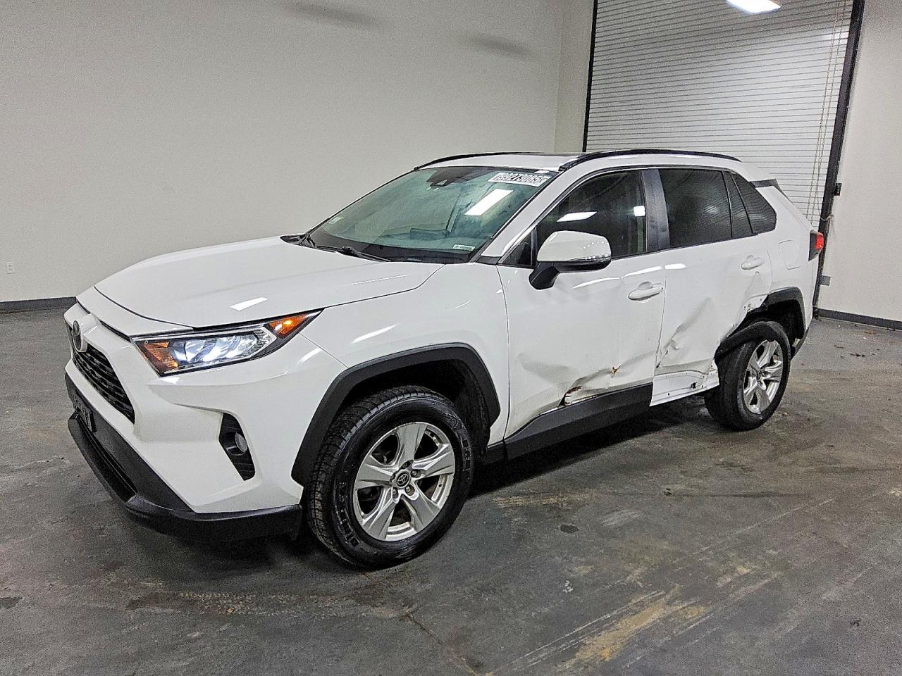 TOYOTA RAV4 2021