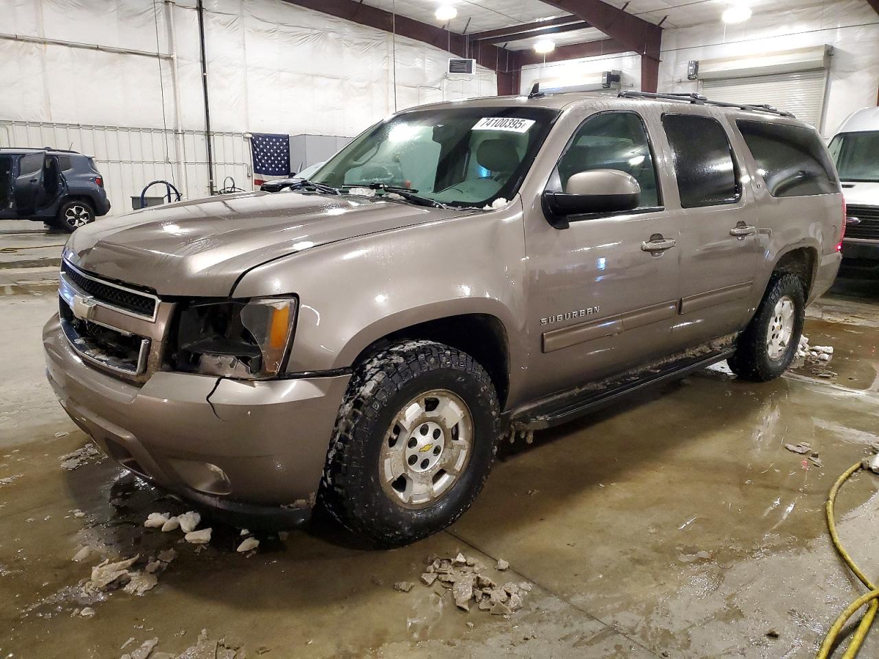 CHEVROLET SUBURBAN 2011