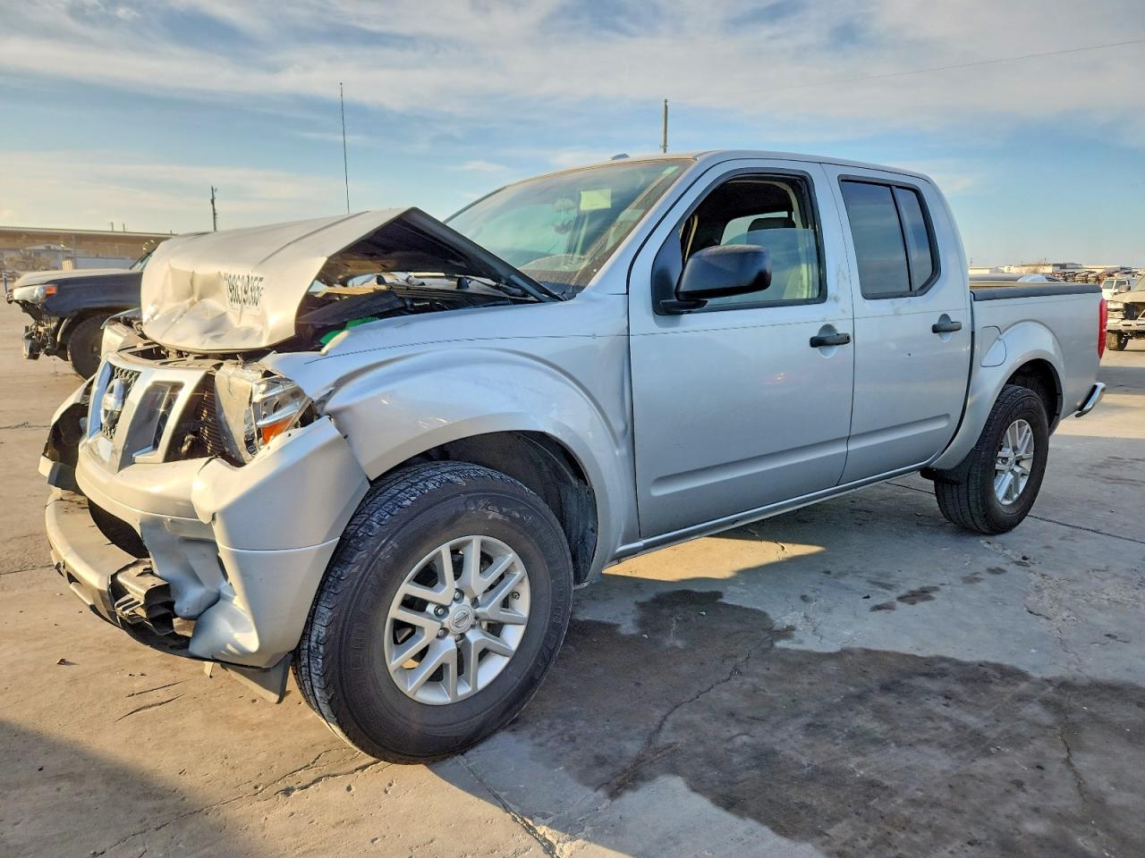 NISSAN FRONTIER 2014