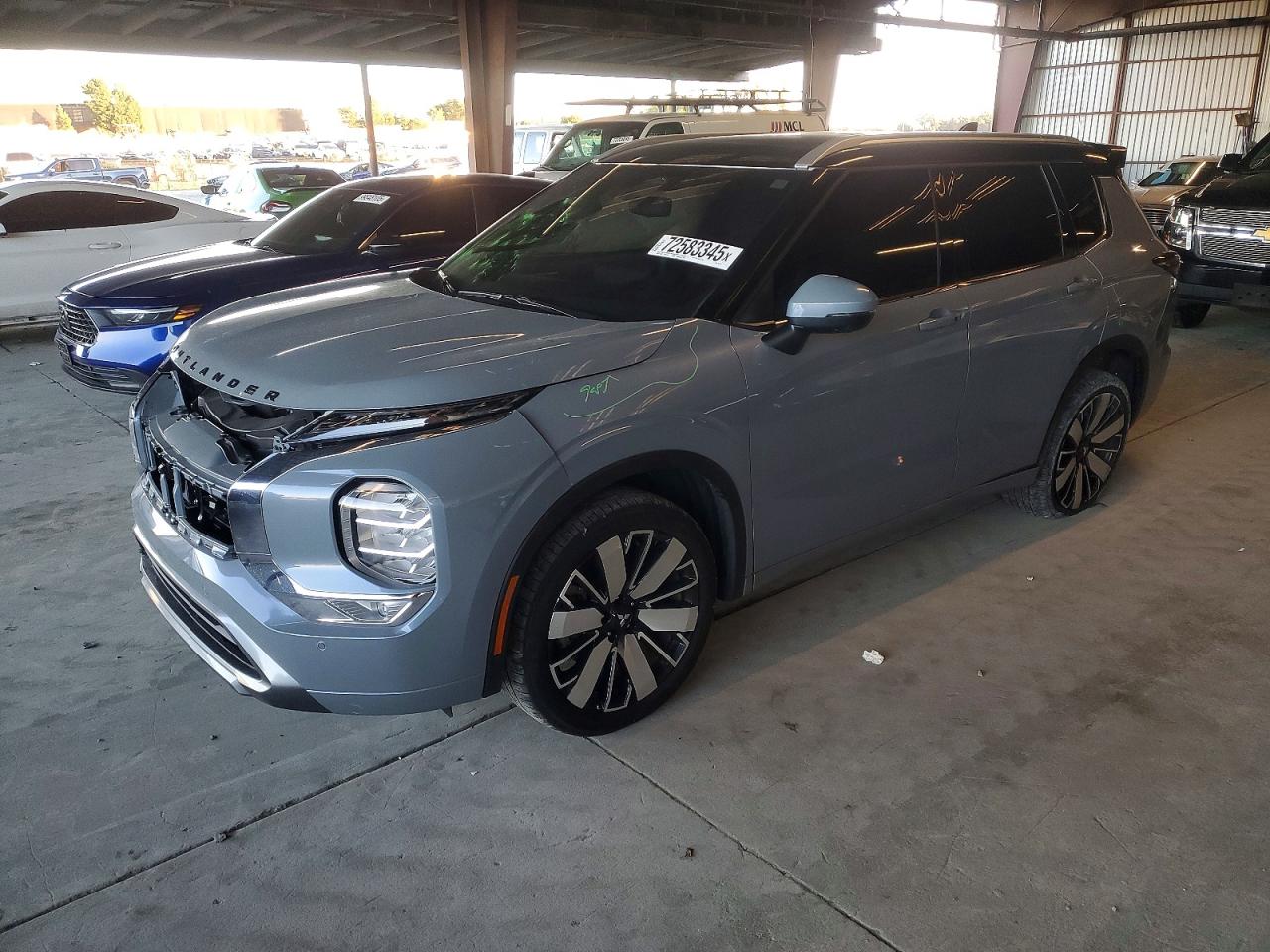 MITSUBISHI OUTLANDER 2025