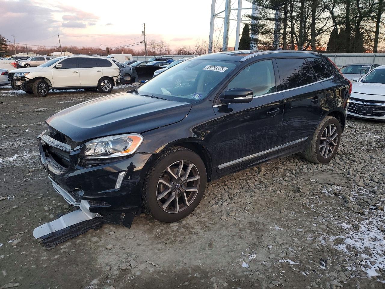 VOLVO XC60 2017