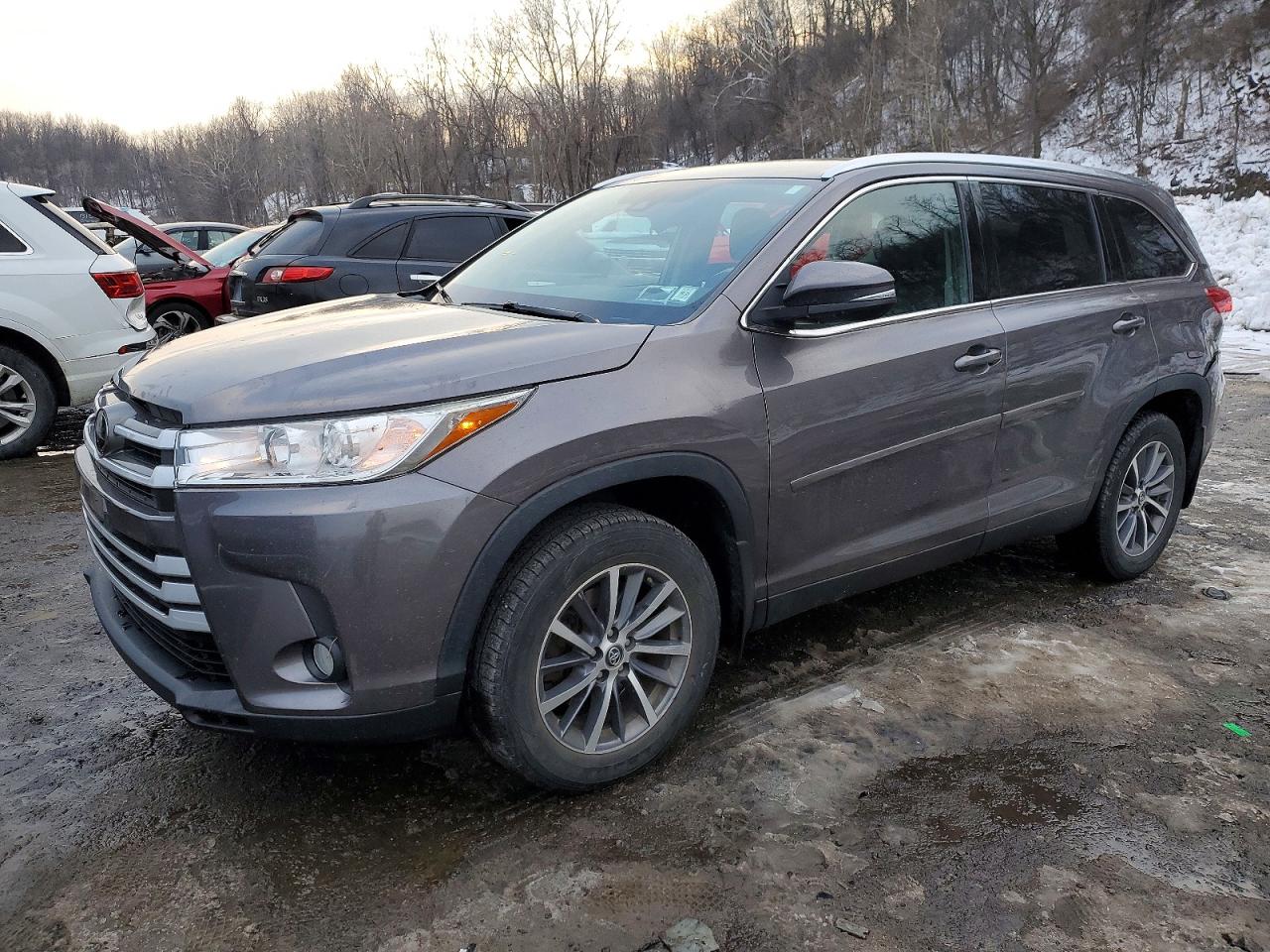 TOYOTA HIGHLANDER 2019