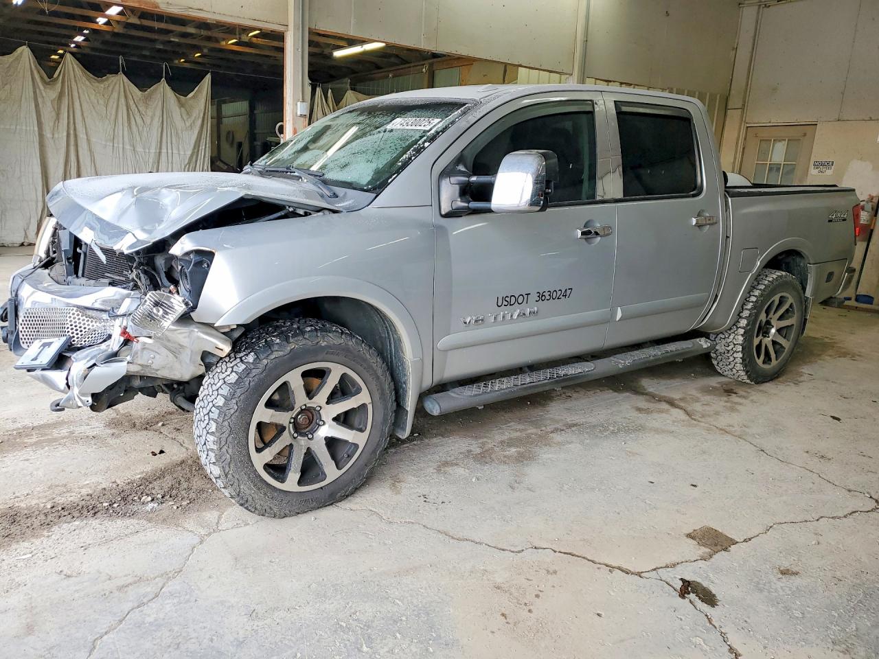 NISSAN TITAN 2011