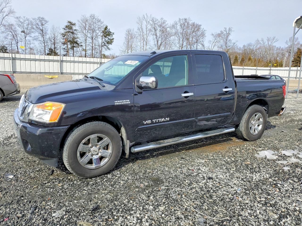 NISSAN TITAN 2014
