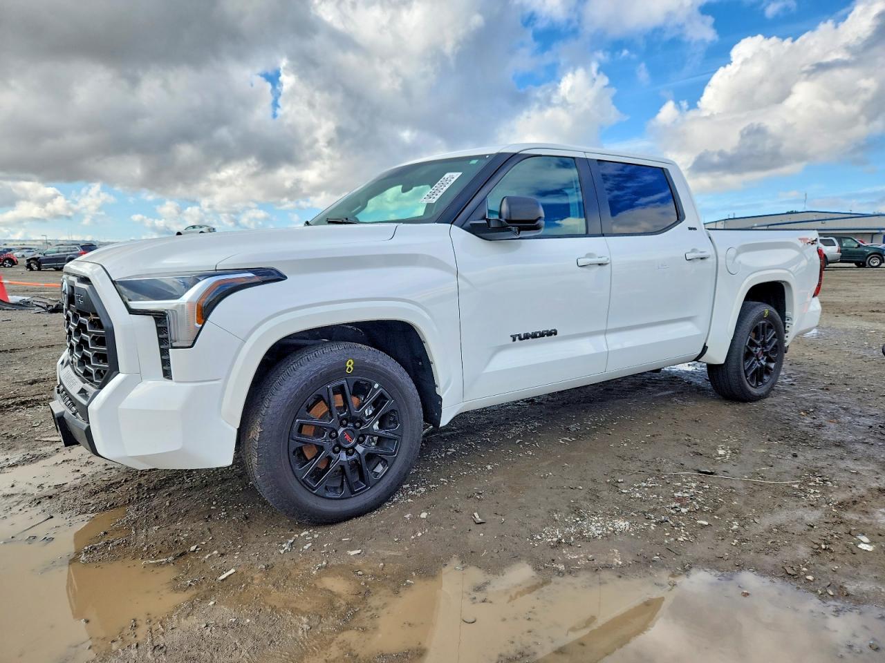 TOYOTA TUNDRA CRE 2024