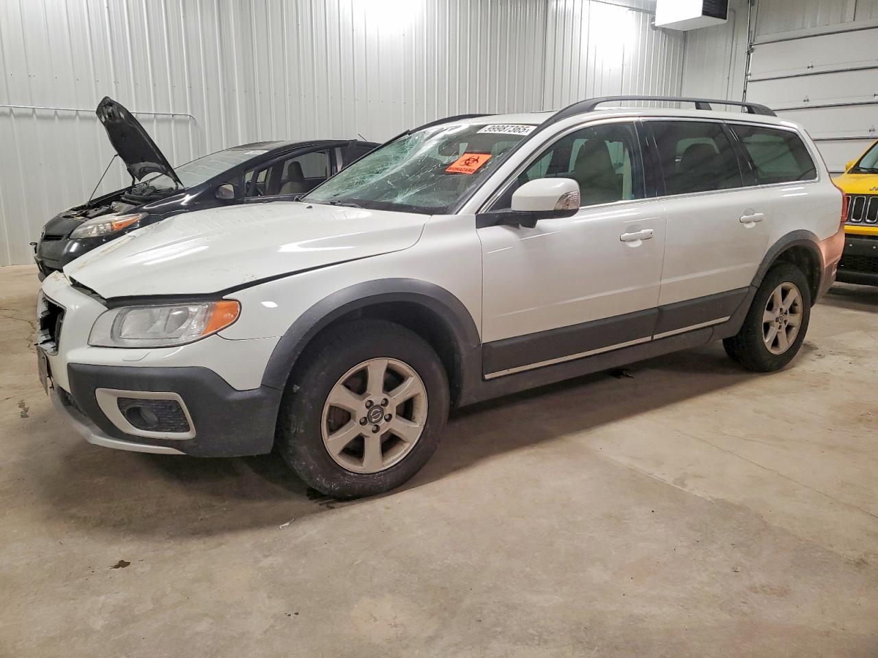VOLVO XC70 3.2 2011