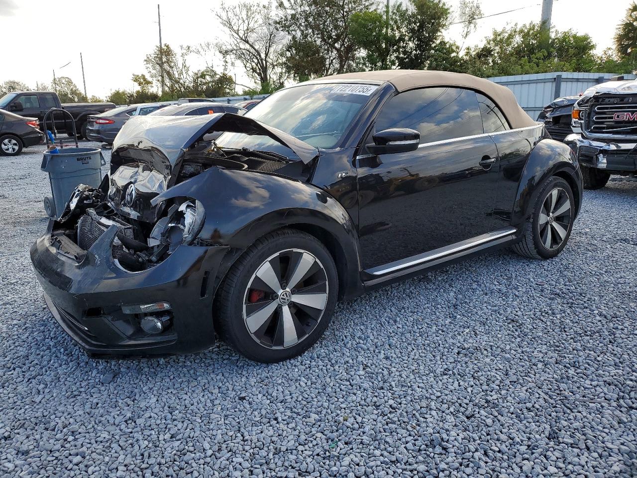 VOLKSWAGEN BEETLE 2015