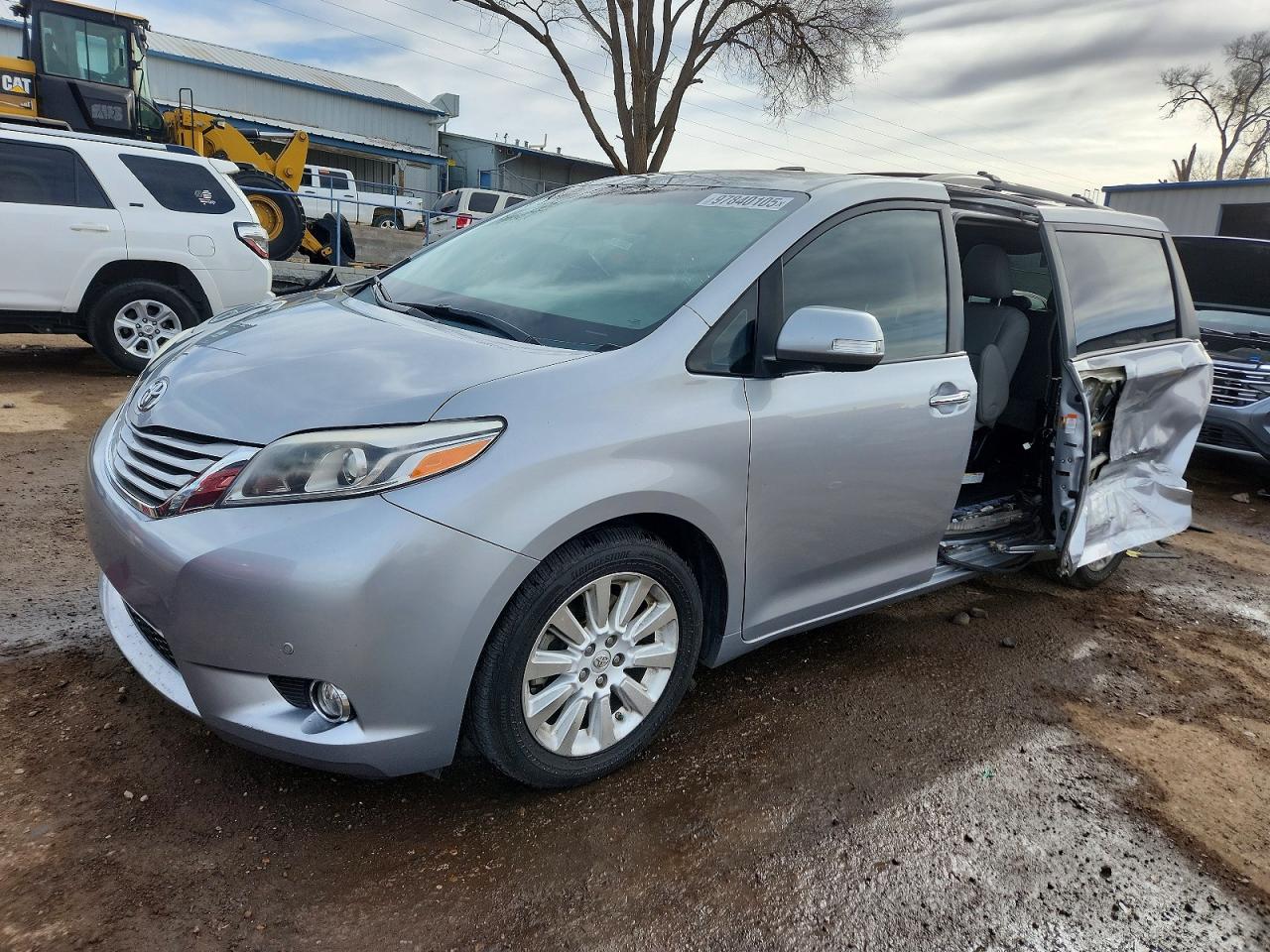 TOYOTA SIENNA 2015