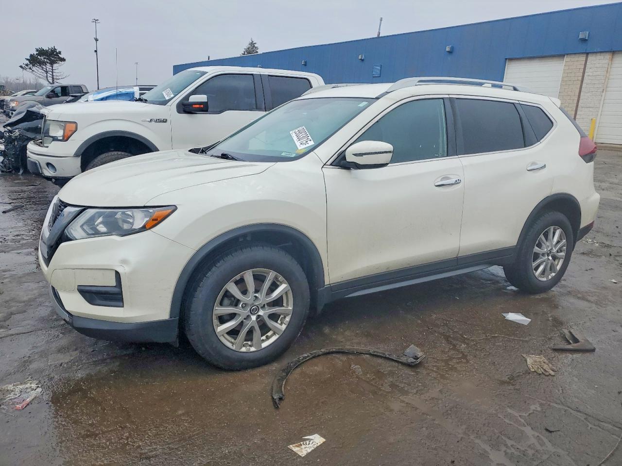 NISSAN ROGUE 2019