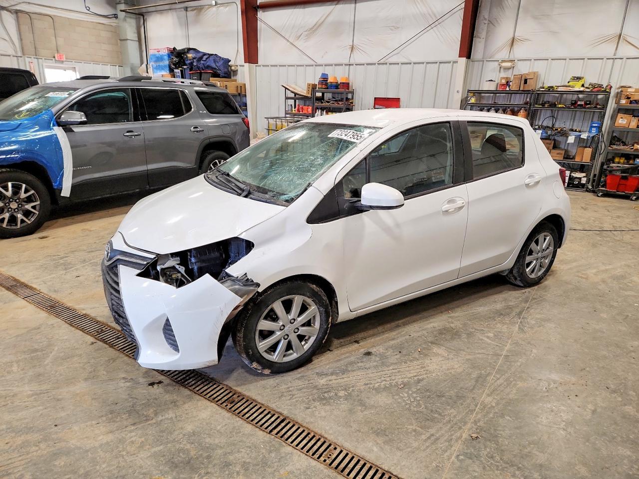 TOYOTA YARIS 2015