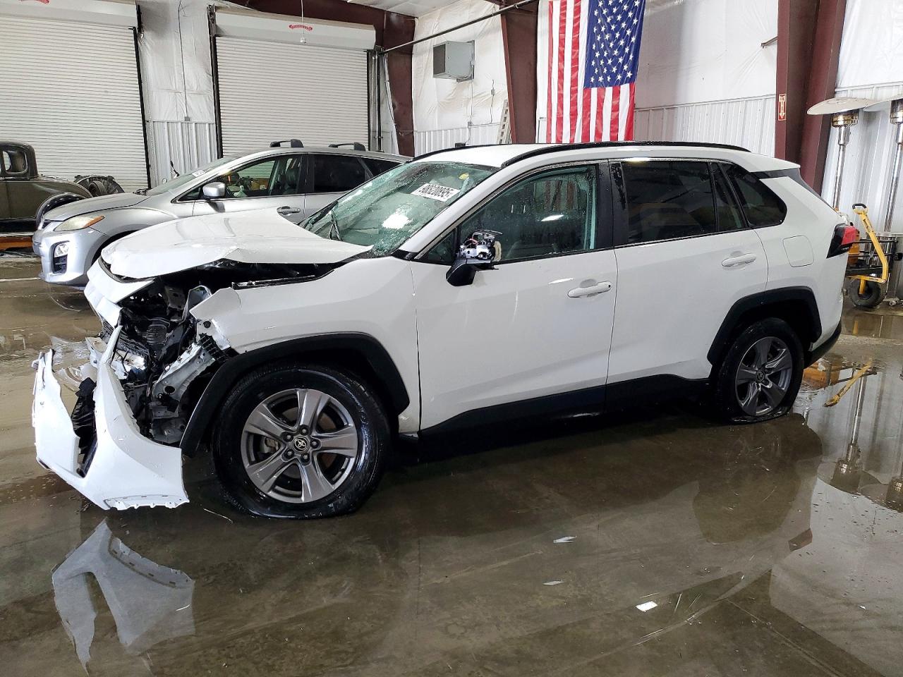 TOYOTA RAV4 2024