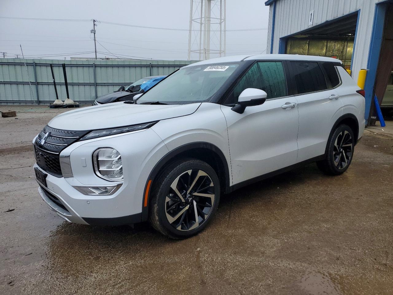 MITSUBISHI OUTLANDER 2022