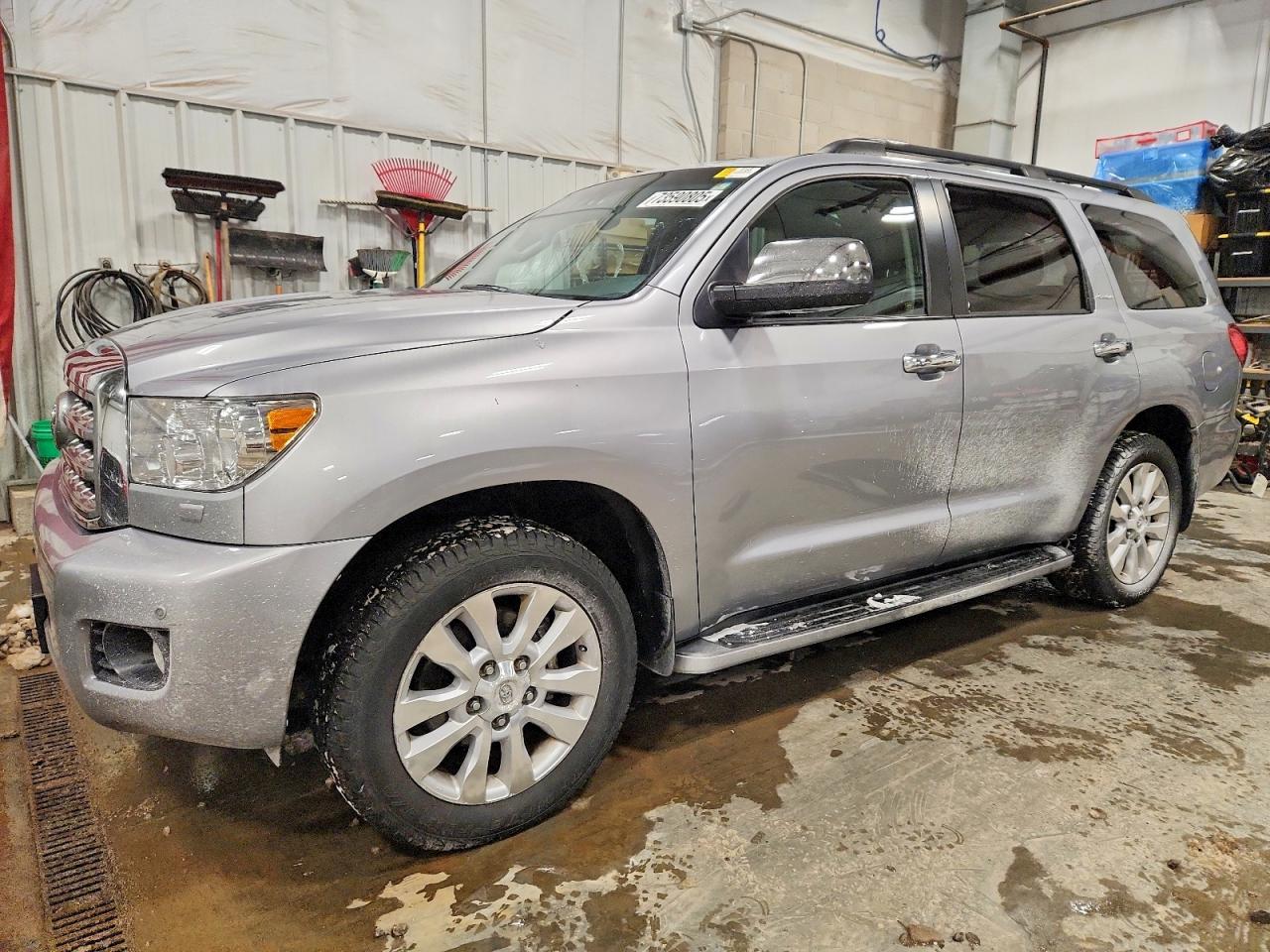 TOYOTA SEQUOIA 2011