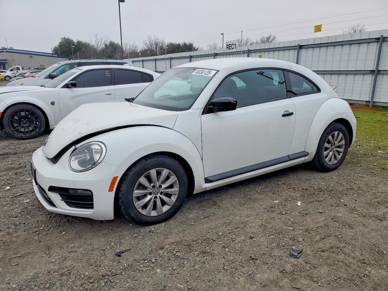 VOLKSWAGEN BEETLE 1.8 2017