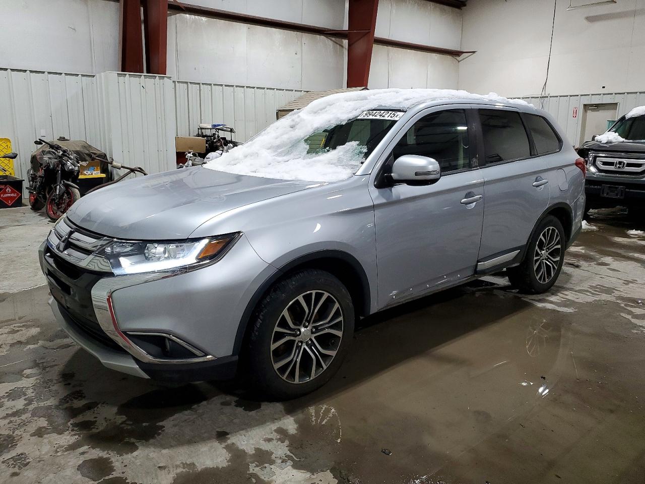 MITSUBISHI OUTLANDER 2017