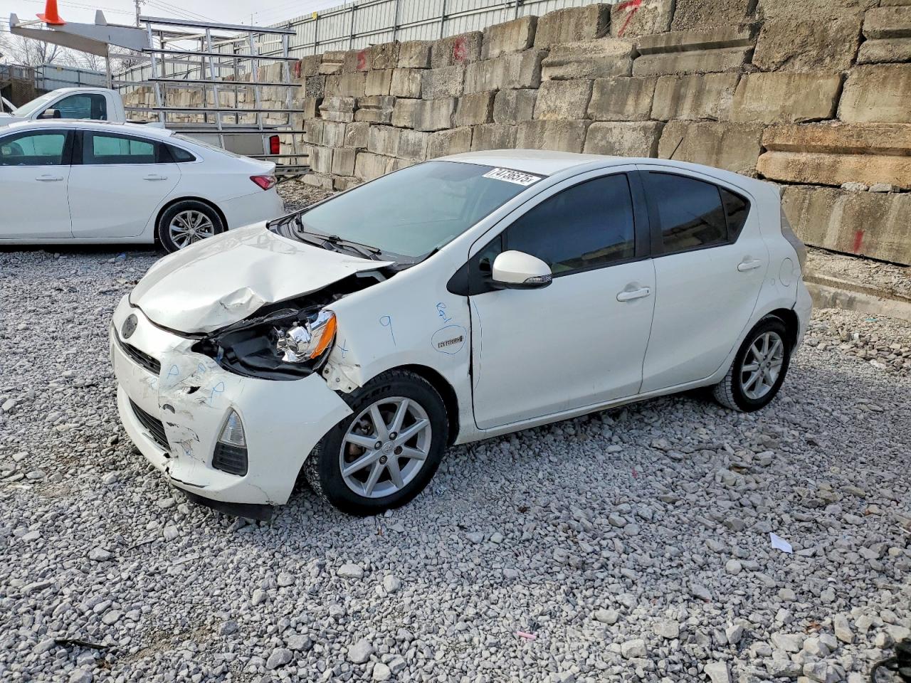 TOYOTA PRIUS C 2013