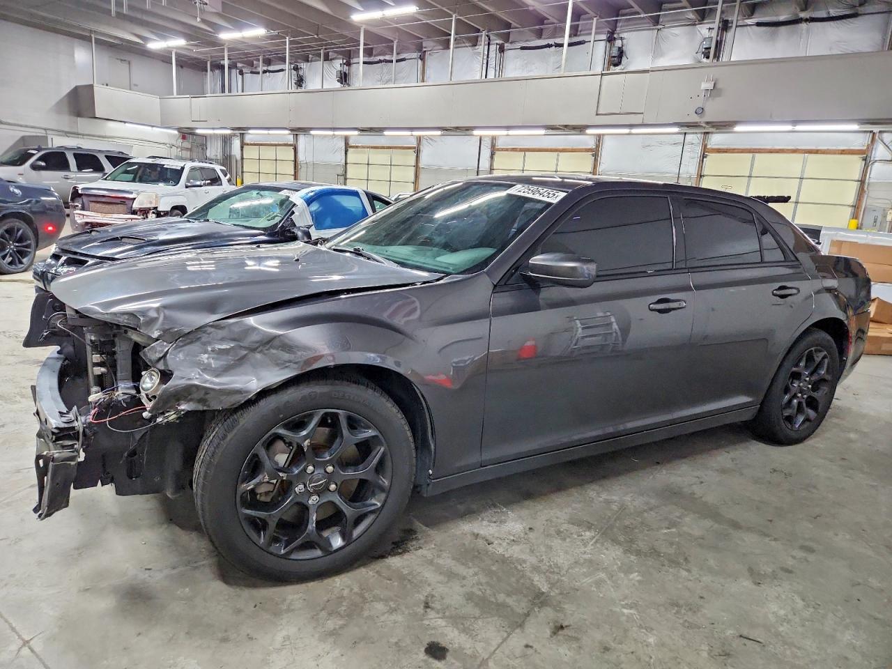 CHRYSLER 300 2019