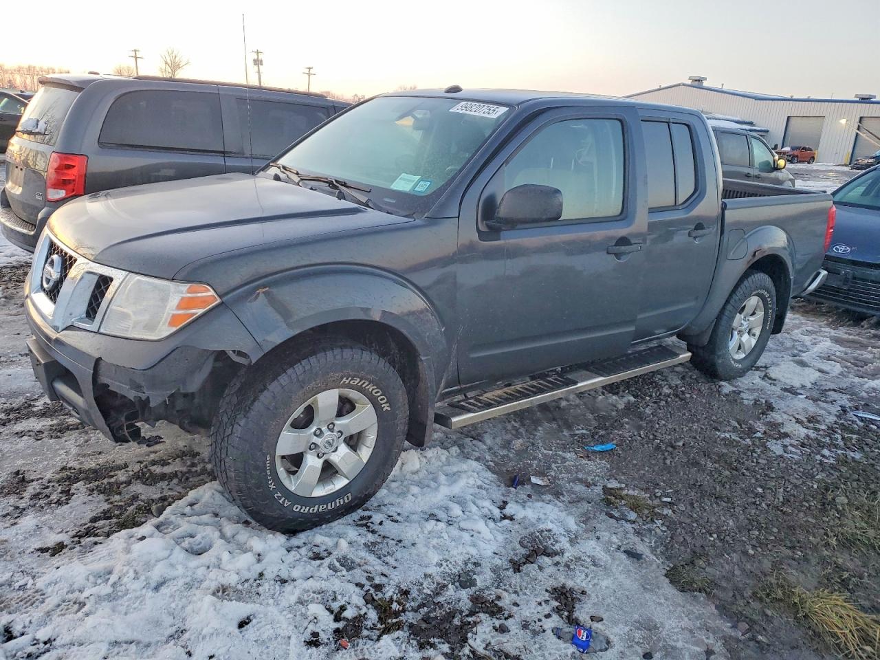 NISSAN FRONTIER 2013