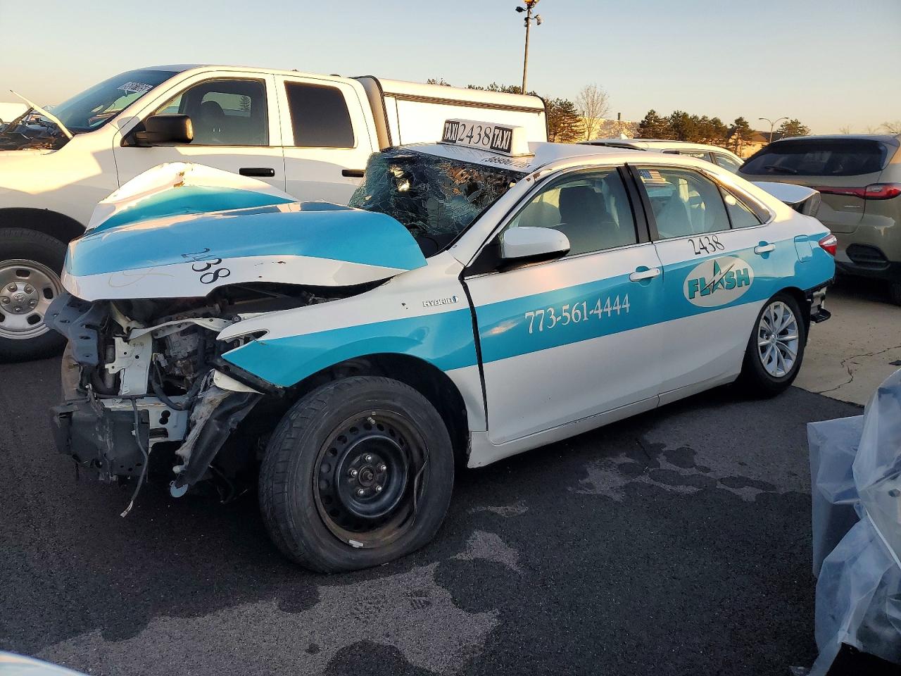 TOYOTA CAMRY 2016