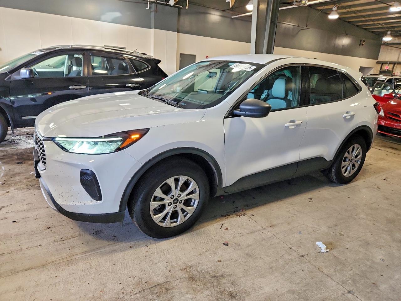 FORD ESCAPE 2023