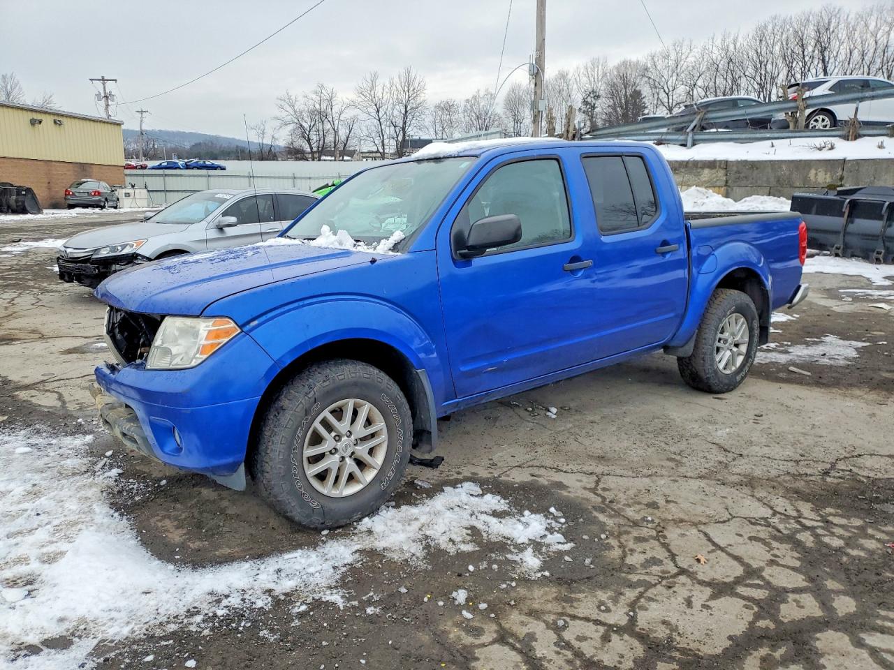 NISSAN FRONTIER 2015