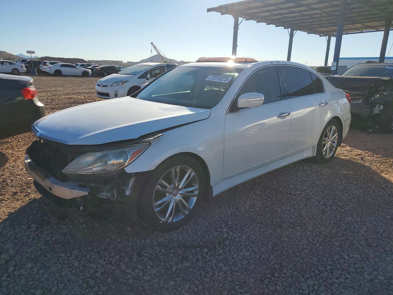 HYUNDAI GENESIS 3. 2013