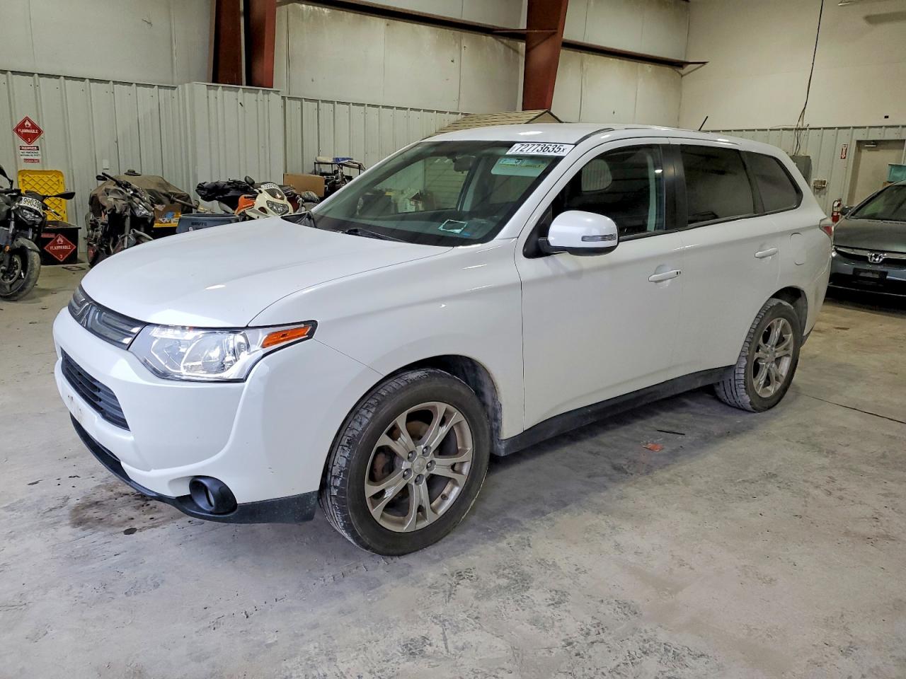 MITSUBISHI OUTLANDER 2014