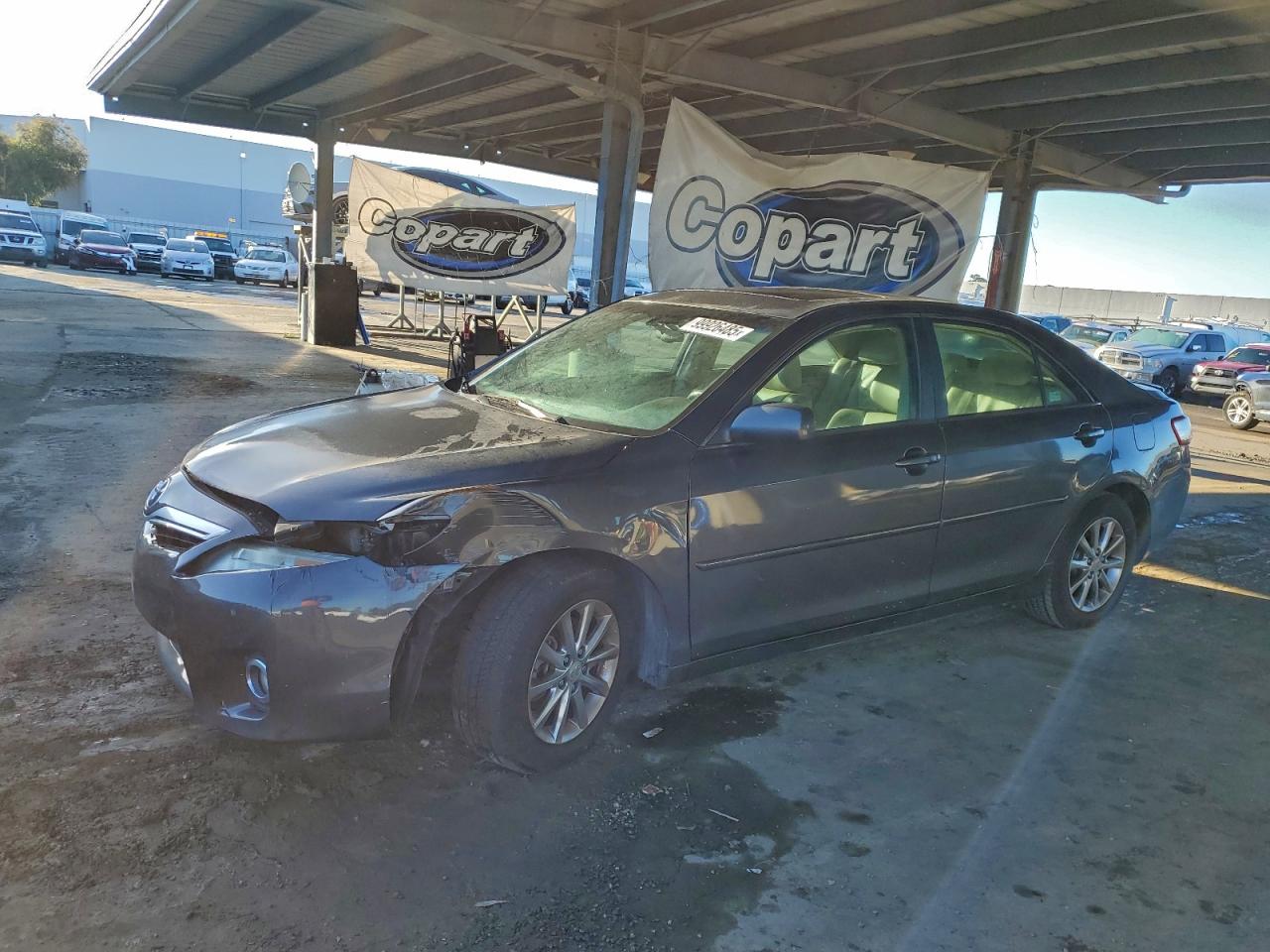 TOYOTA CAMRY HYBR 2011