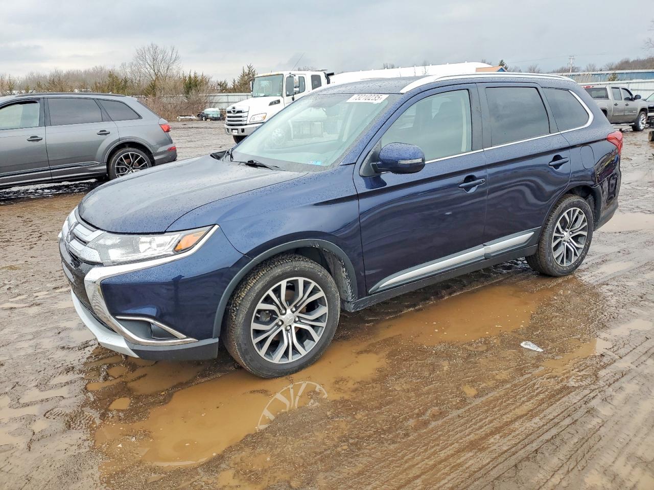 MITSUBISHI OUTLANDER 2017