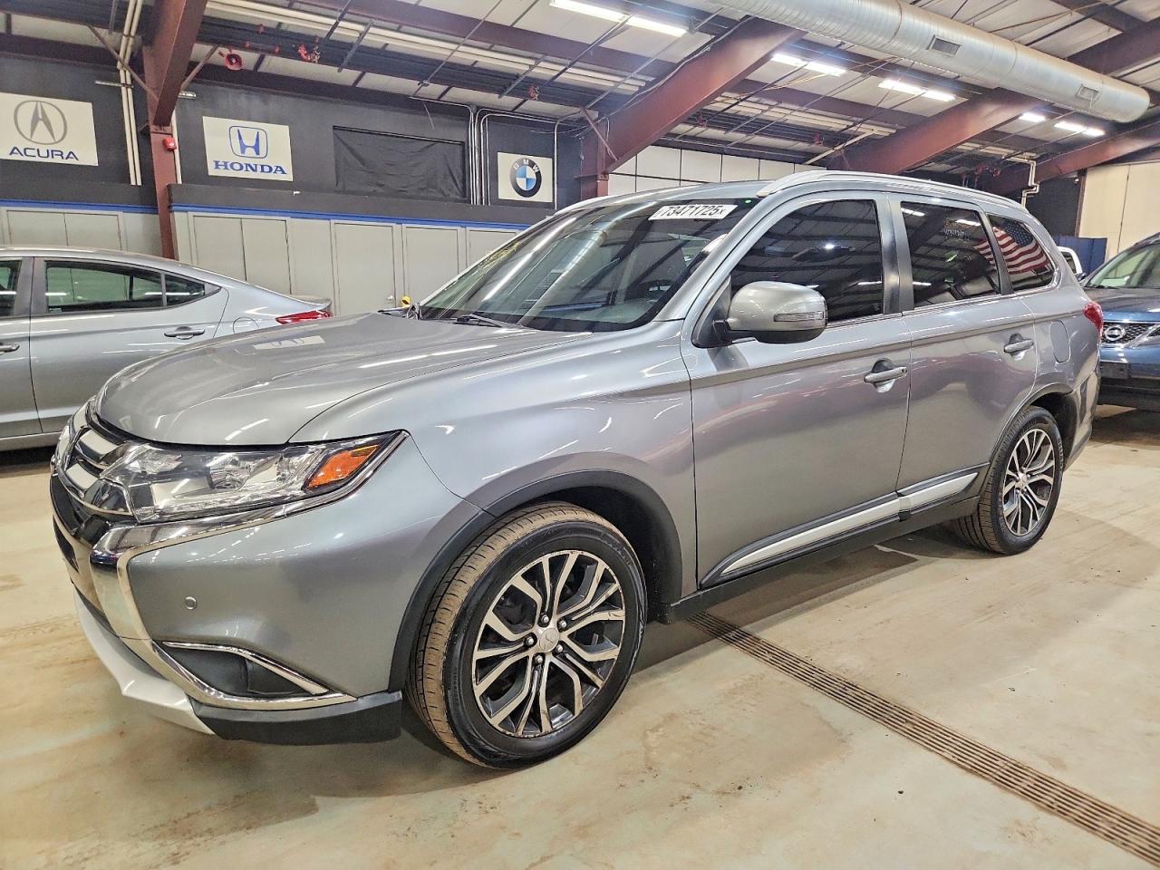 MITSUBISHI OUTLANDER 2016