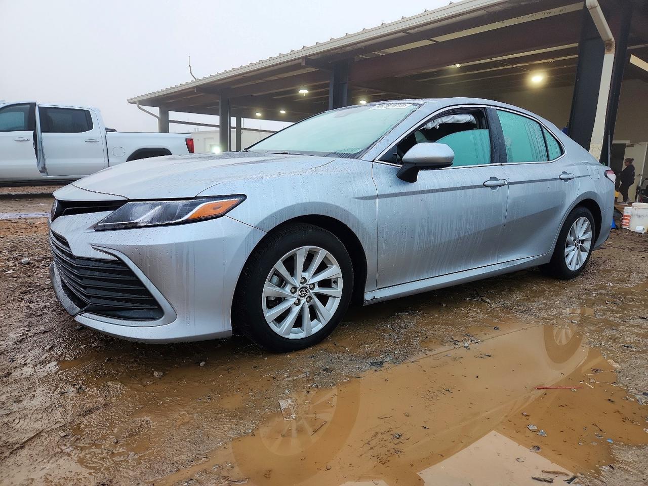 TOYOTA CAMRY 2021