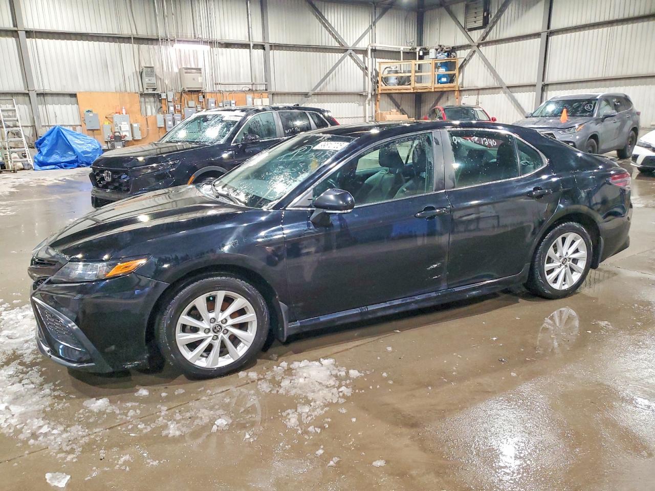 TOYOTA CAMRY 2022