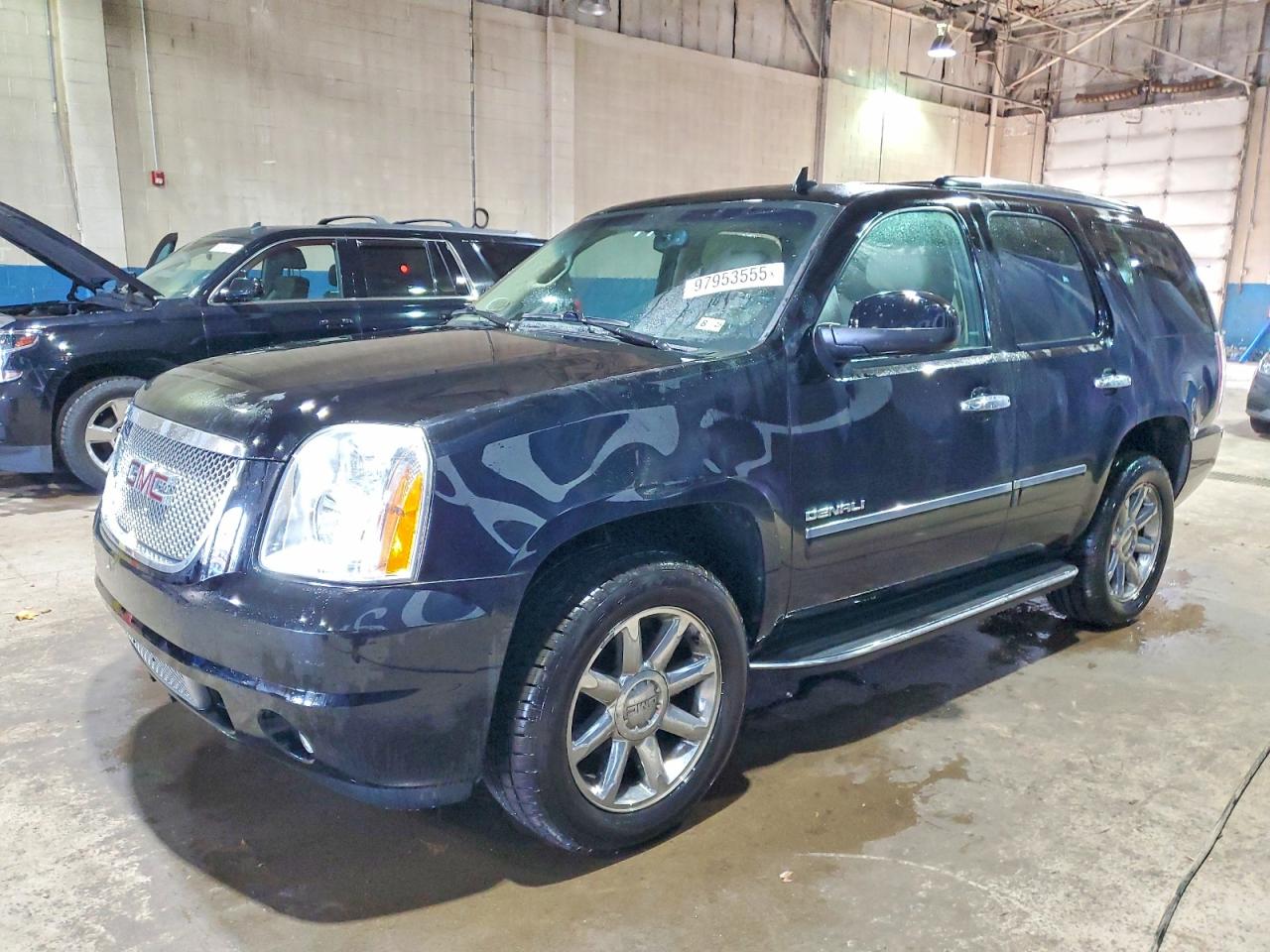 GMC YUKON DENA 2013