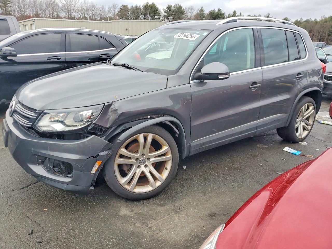 VOLKSWAGEN TIGUAN 2016