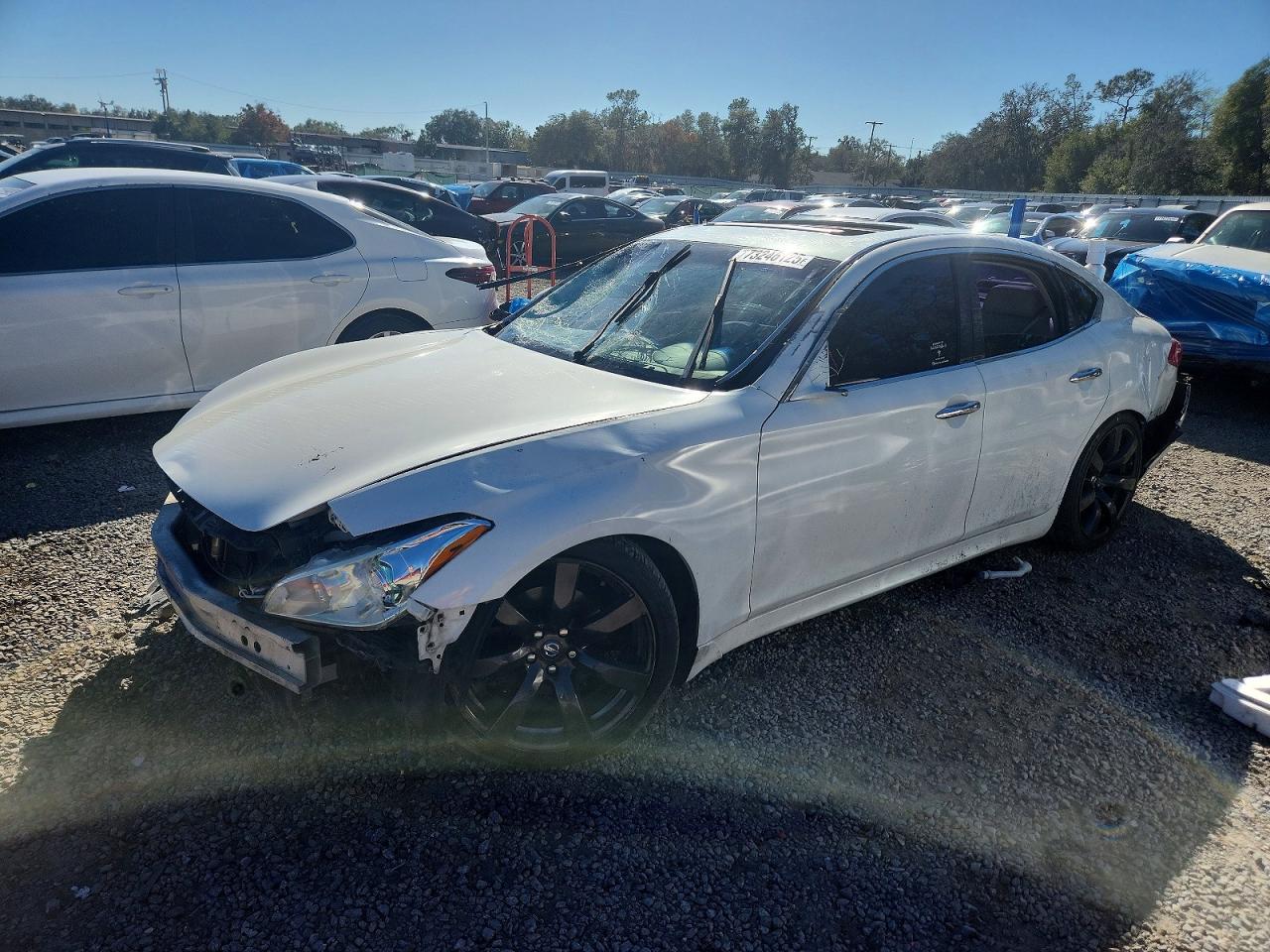 INFINITI M37 2011
