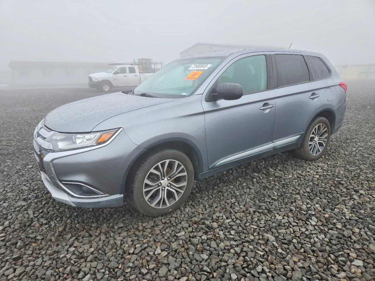 MITSUBISHI OUTLANDER 2016