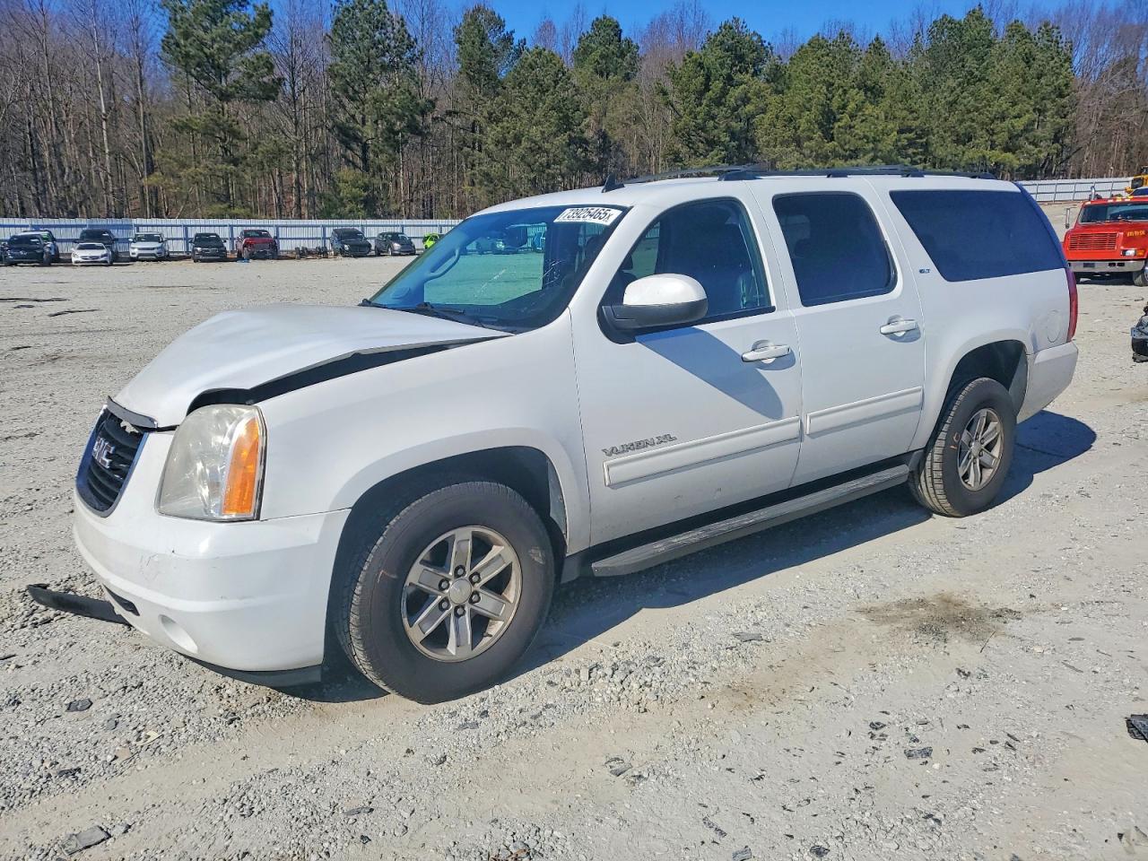 GMC YUKON XL 2013