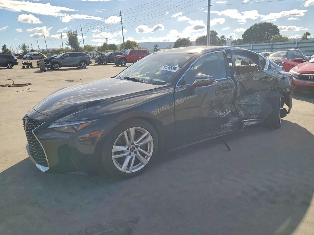 LEXUS IS 2022
