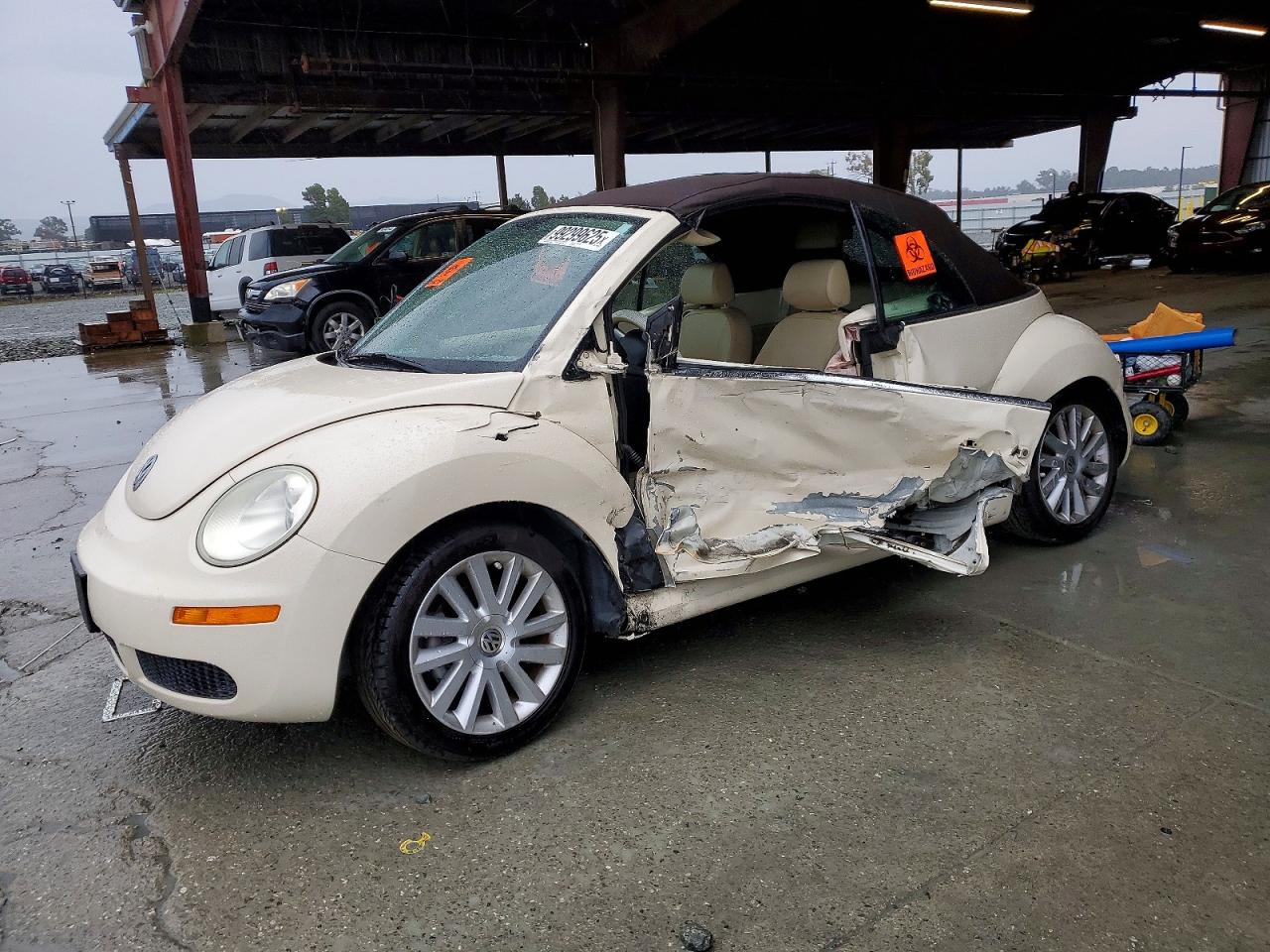 VOLKSWAGEN NEW BEETLE 2008