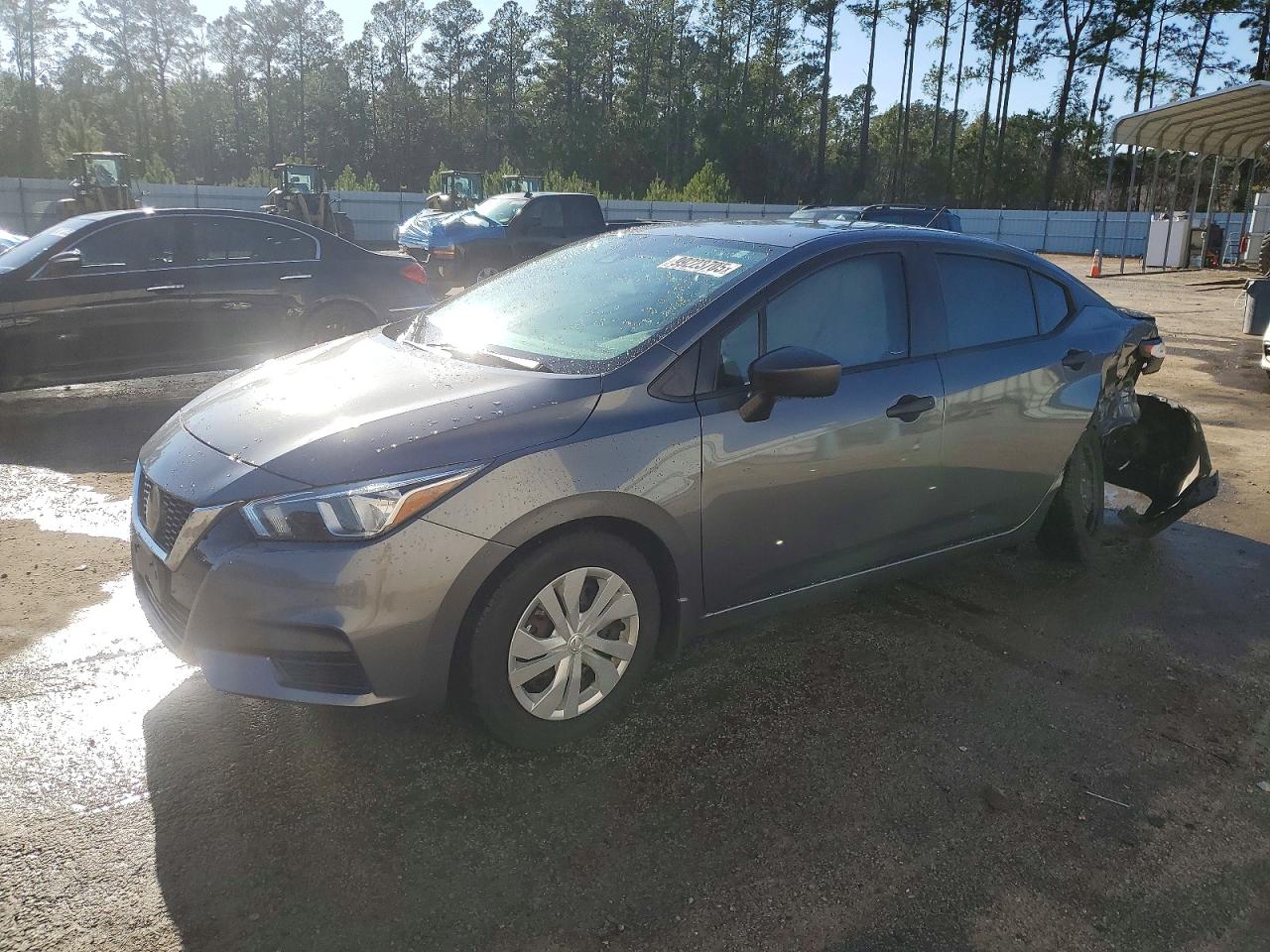 NISSAN VERSA 2020