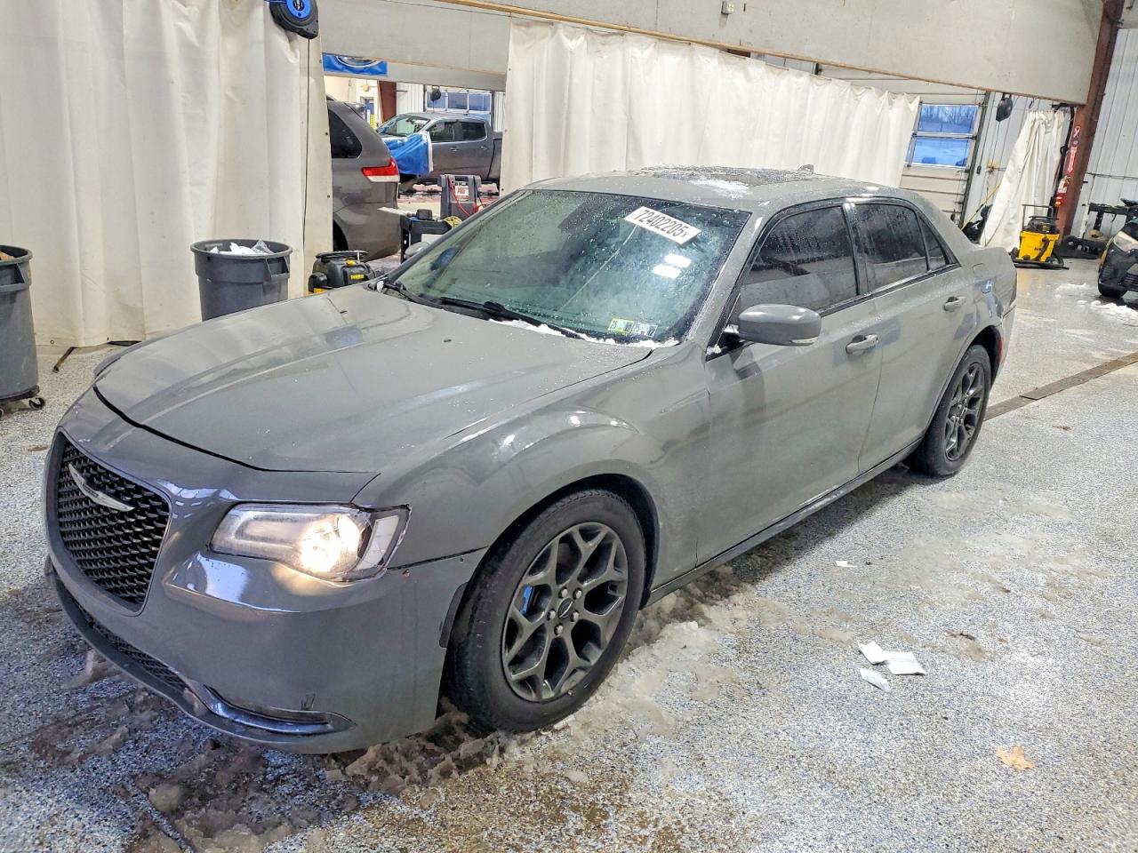 CHRYSLER 300 2017