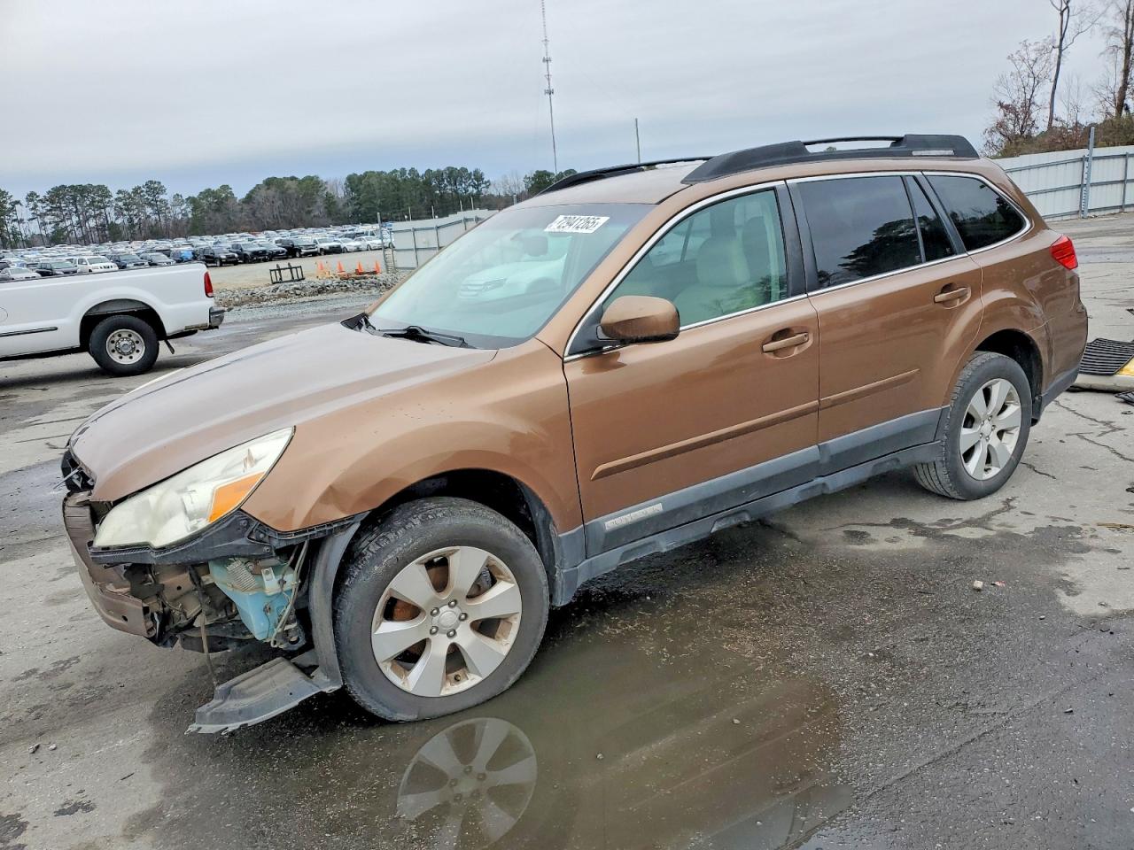 SUBARU OUTBACK 2011