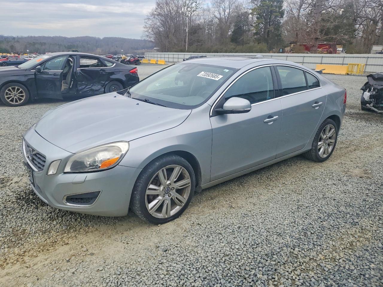 VOLVO S60 2012