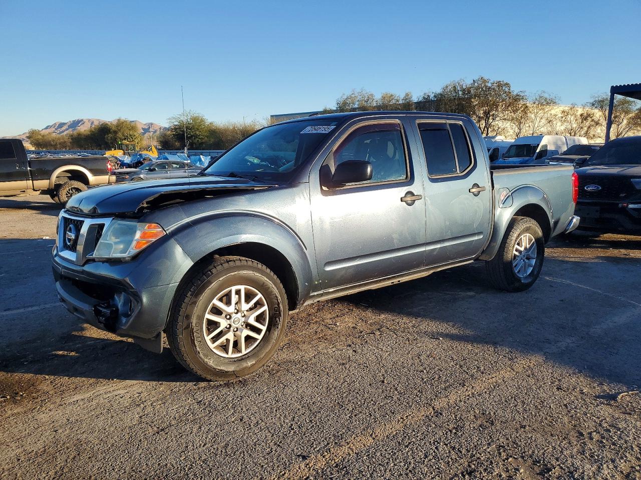 NISSAN FRONTIER 2014