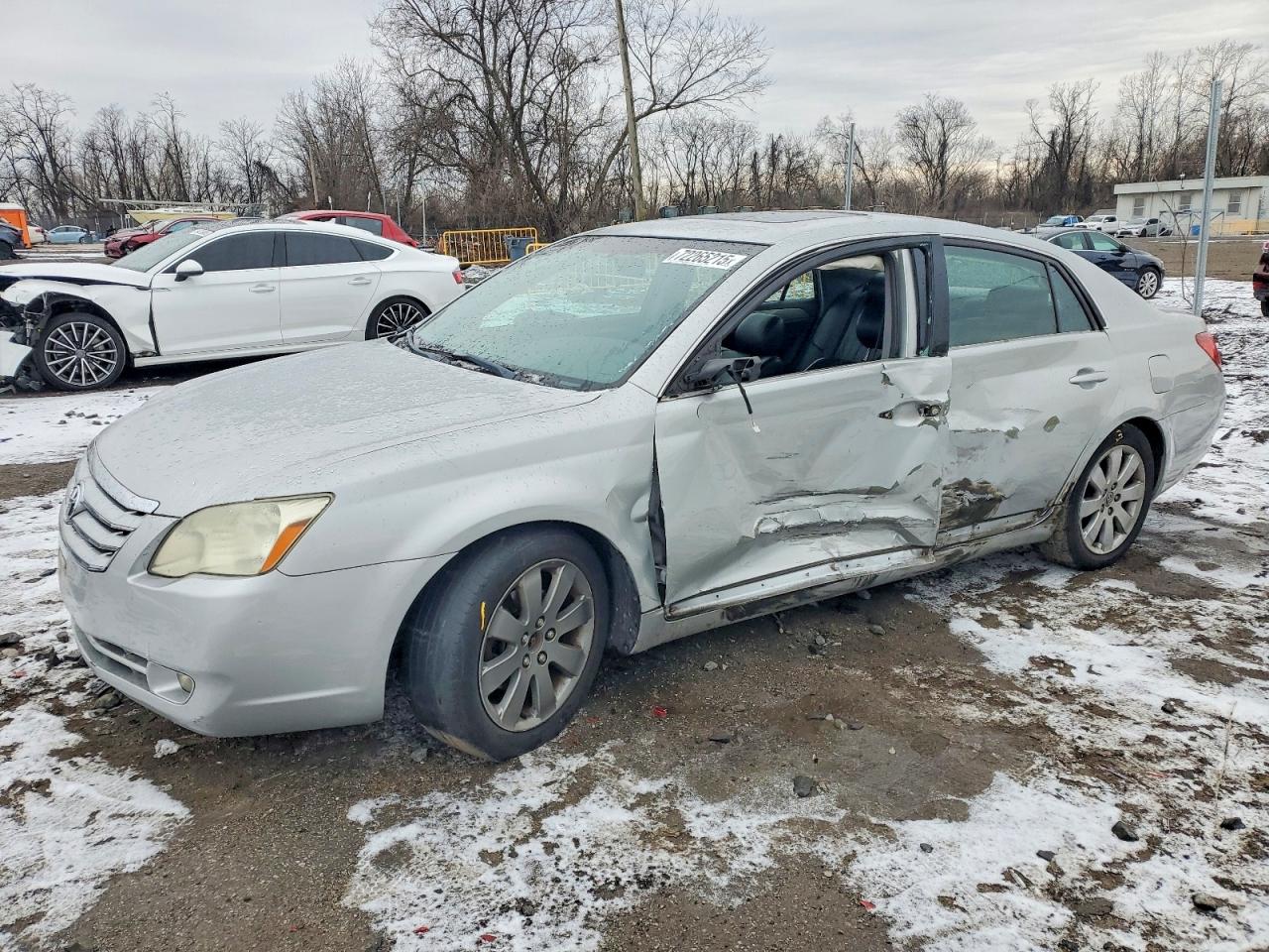 TOYOTA AVALON 2005