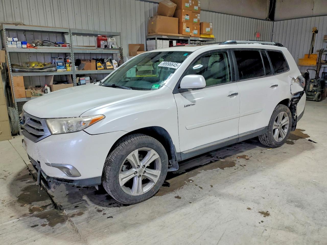 TOYOTA HIGHLANDER 2013