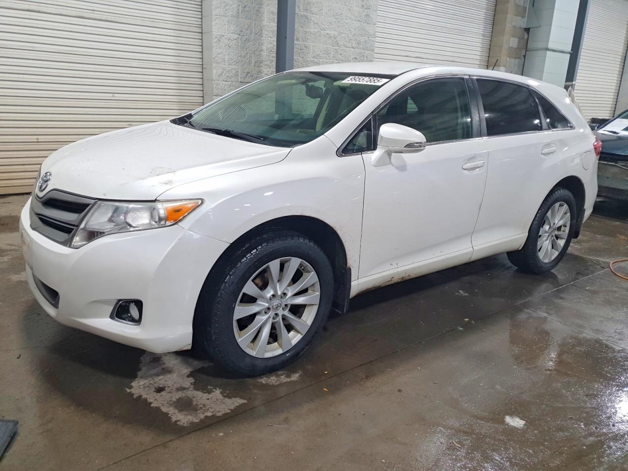 TOYOTA VENZA LE 2015