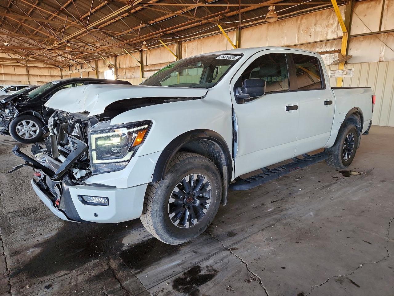 NISSAN TITAN 2024