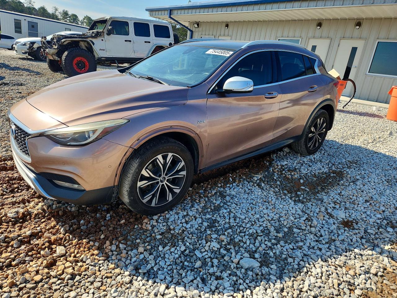 INFINITI QX30 2017