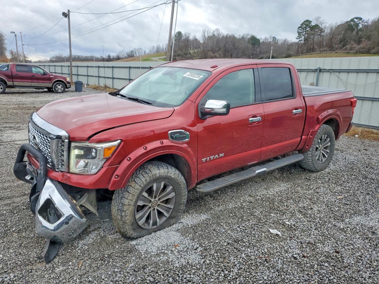 NISSAN TITAN 2017